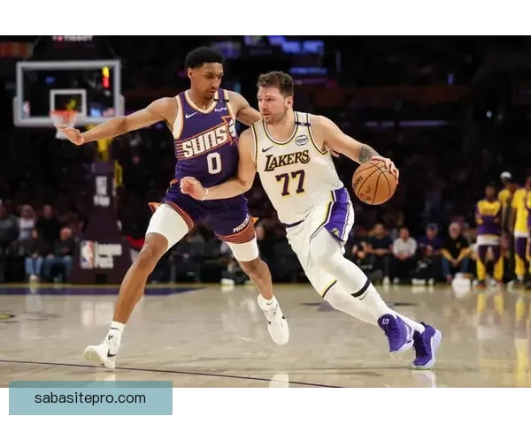 24日NBA焦点战前瞻东契奇力拼连胜勇士能否止住连败颓势 24日NBA焦点战前瞻东契奇力拼连胜勇士能否止住连败颓势